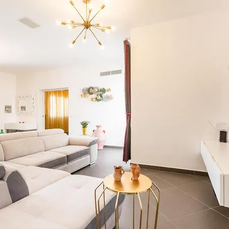 Salento Seaside With Pool Appartamento Lendinuso